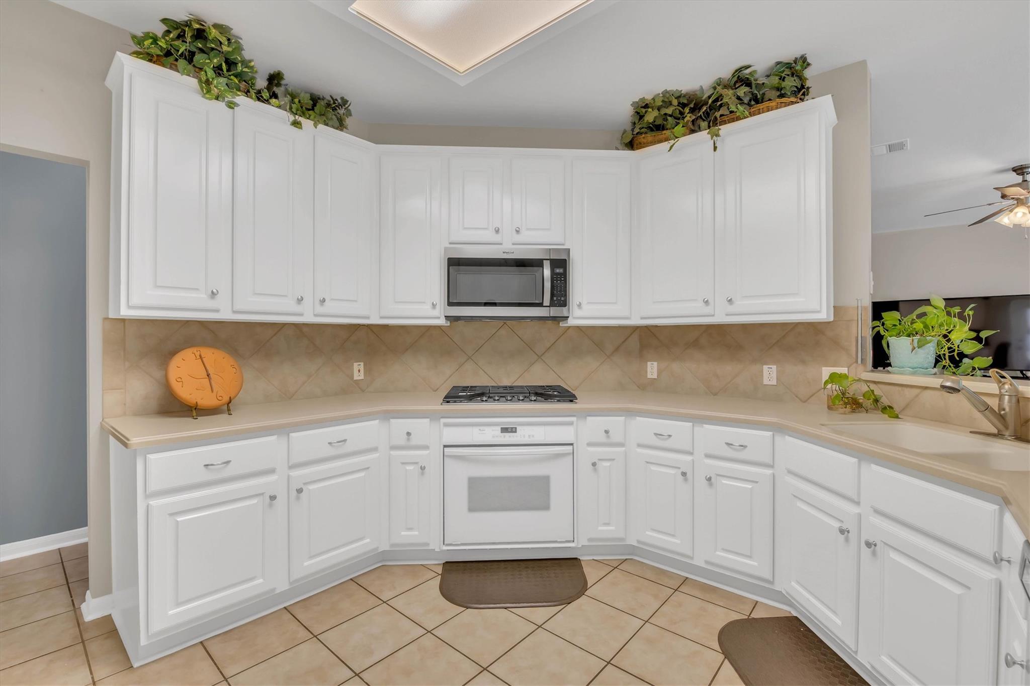 1910 Wickett Way, Cedar Park, TX 78613