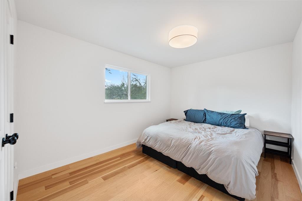 3713 Harpers Ferry Ln, Austin, TX 78749