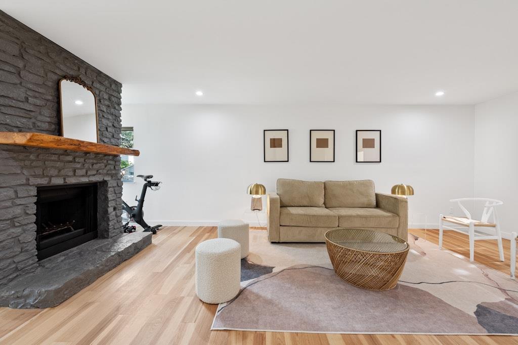 3713 Harpers Ferry Ln, Austin, TX 78749