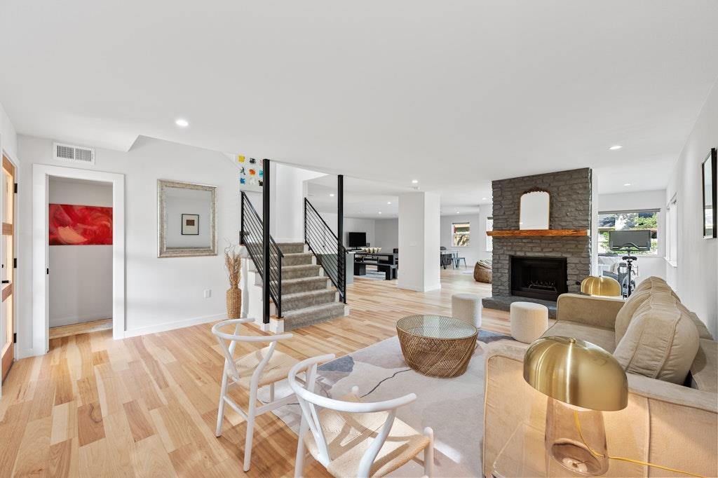 3713 Harpers Ferry Ln, Austin, TX 78749