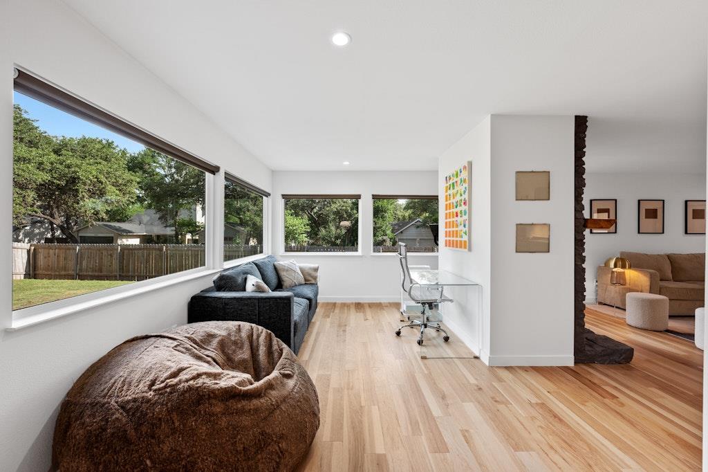 3713 Harpers Ferry Ln, Austin, TX 78749