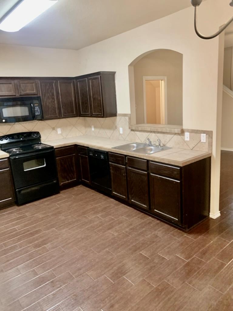 215 N College St, Georgetown, TX 78626