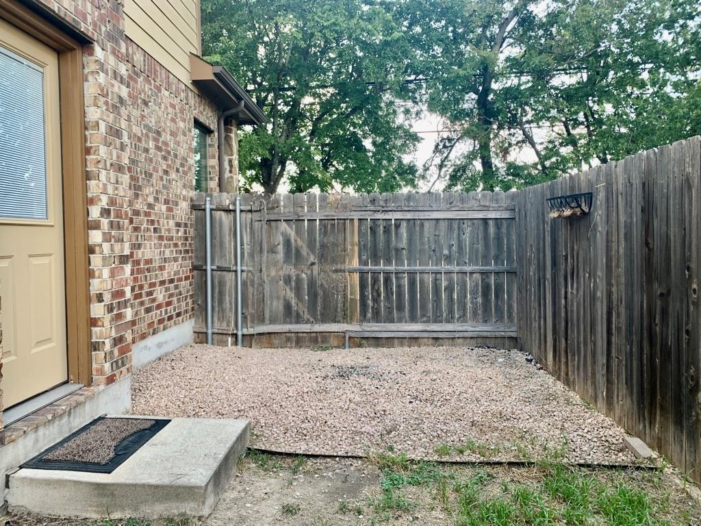 215 N College St, Georgetown, TX 78626