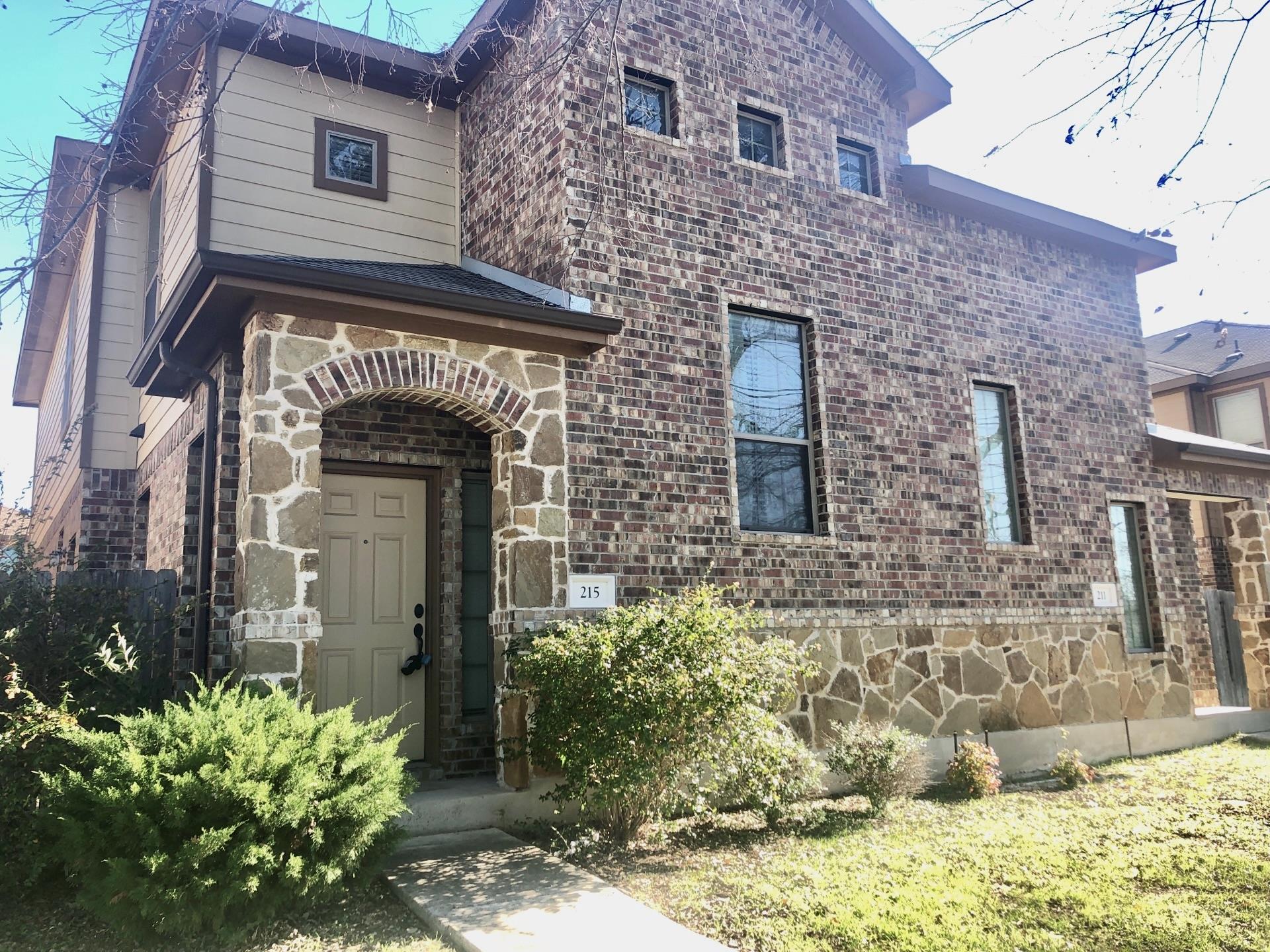 215 N College St, Georgetown, TX 78626