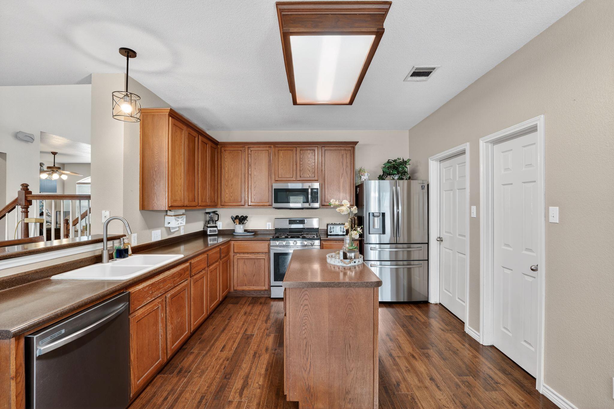 3421 Longhorn Trl, Round Rock, TX 78664