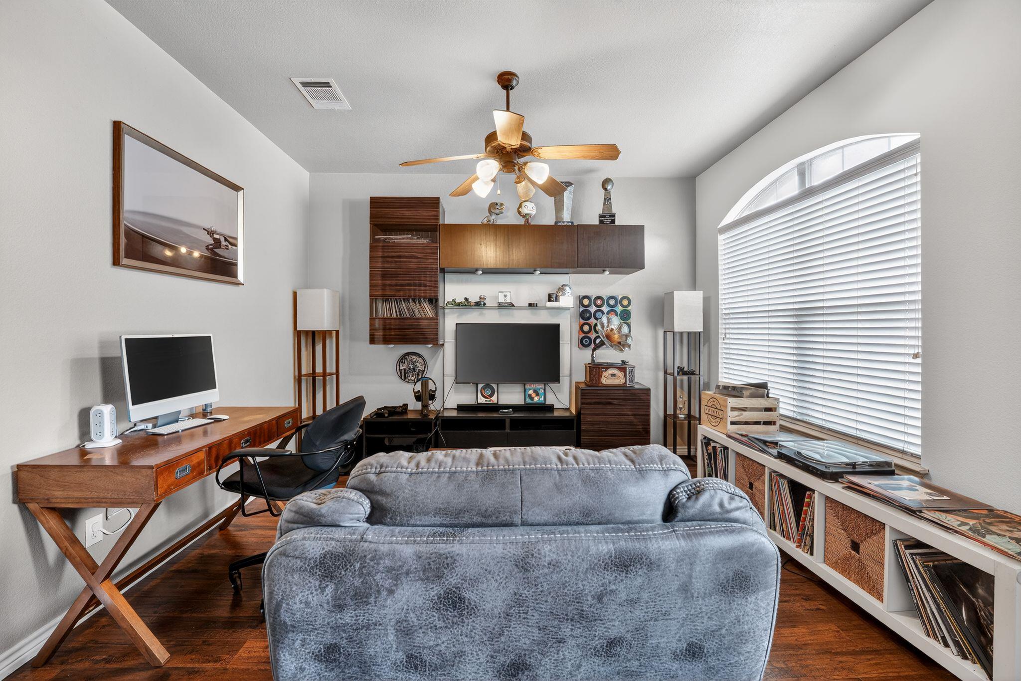 3421 Longhorn Trl, Round Rock, TX 78664