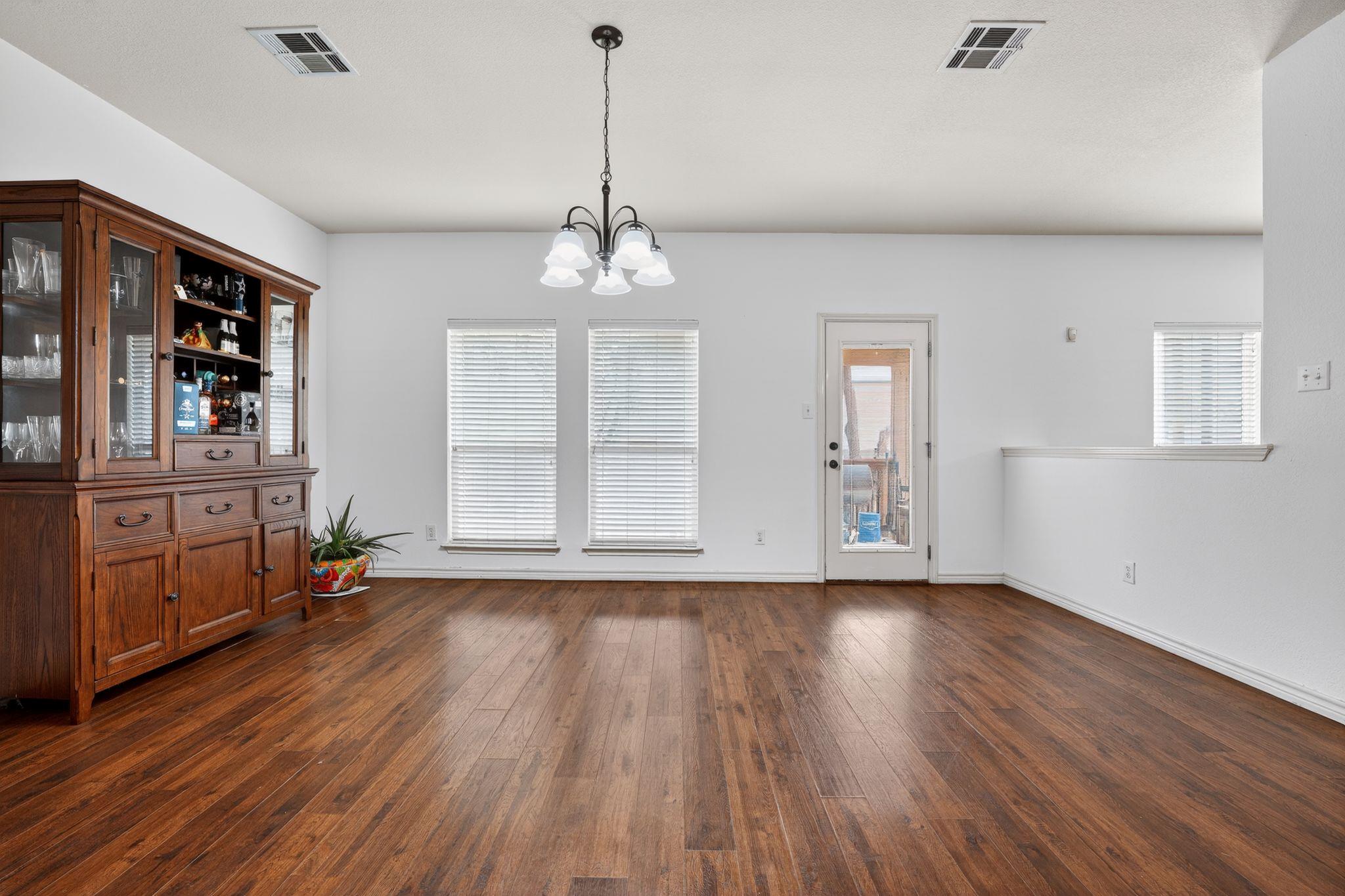 3421 Longhorn Trl, Round Rock, TX 78664