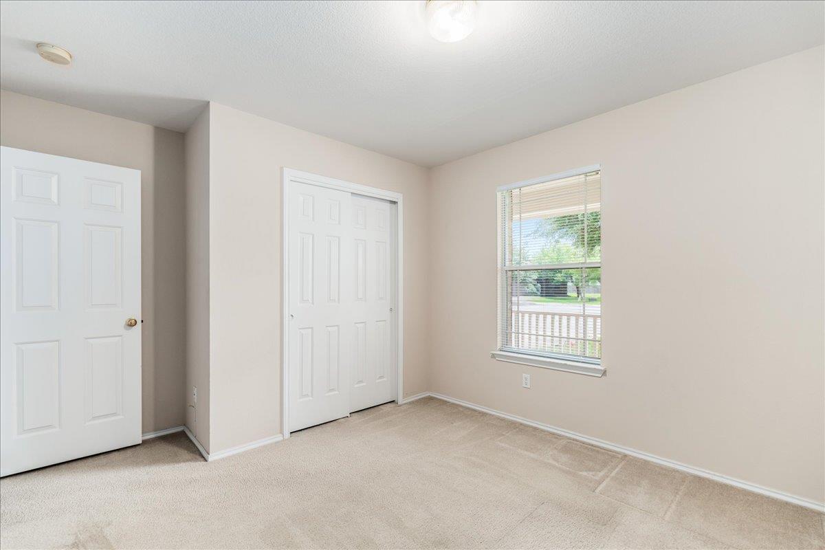 103 Wren Cv, Hutto, TX 78634