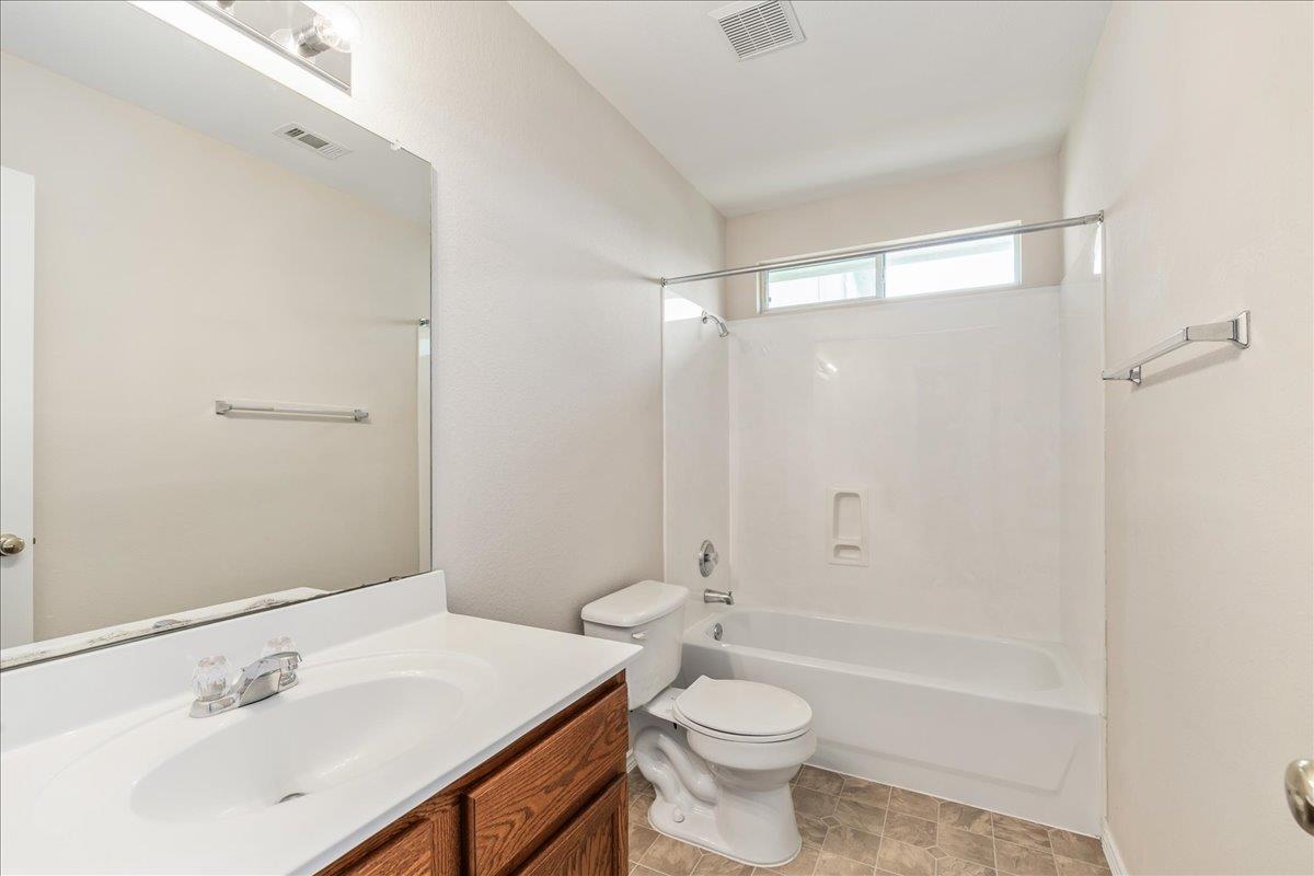 103 Wren Cv, Hutto, TX 78634