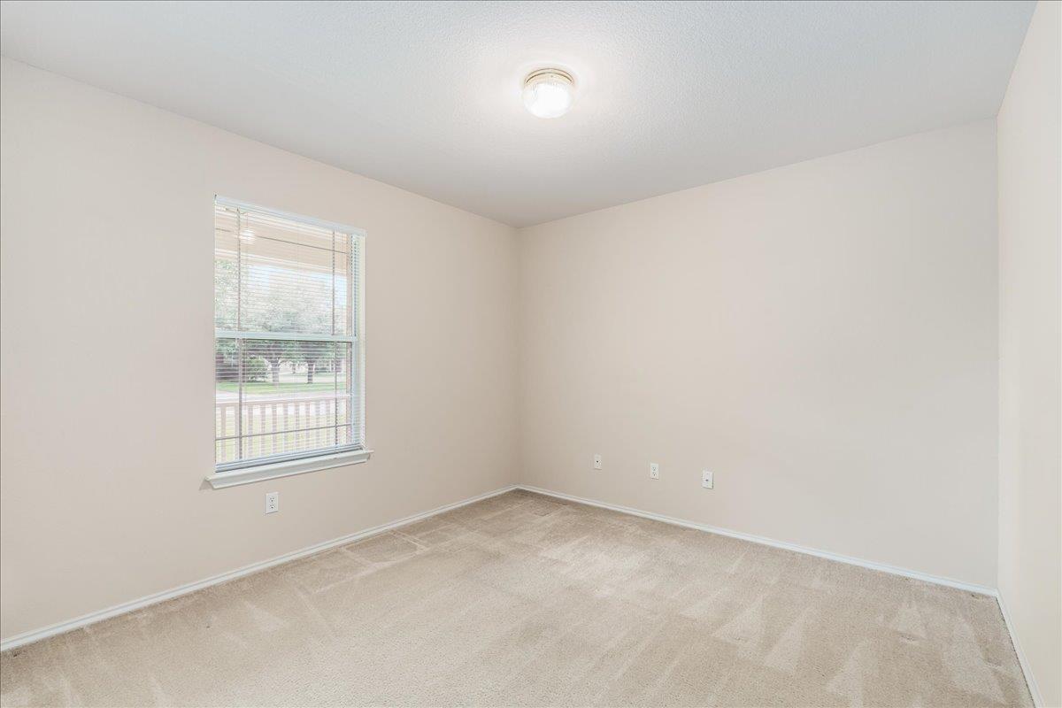 103 Wren Cv, Hutto, TX 78634