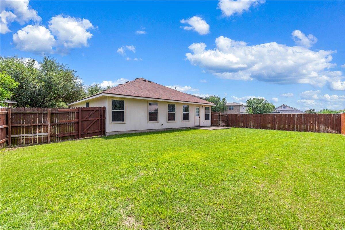 103 Wren Cv, Hutto, TX 78634