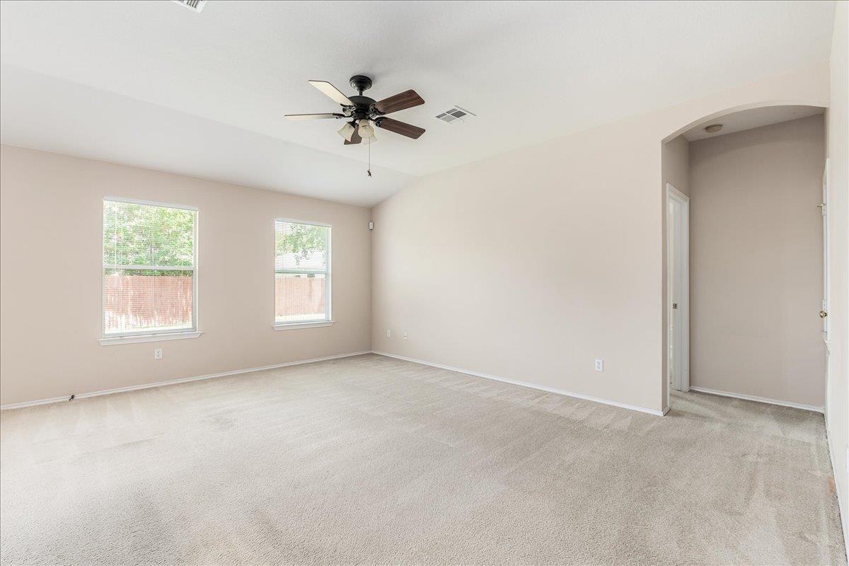 103 Wren Cv, Hutto, TX 78634