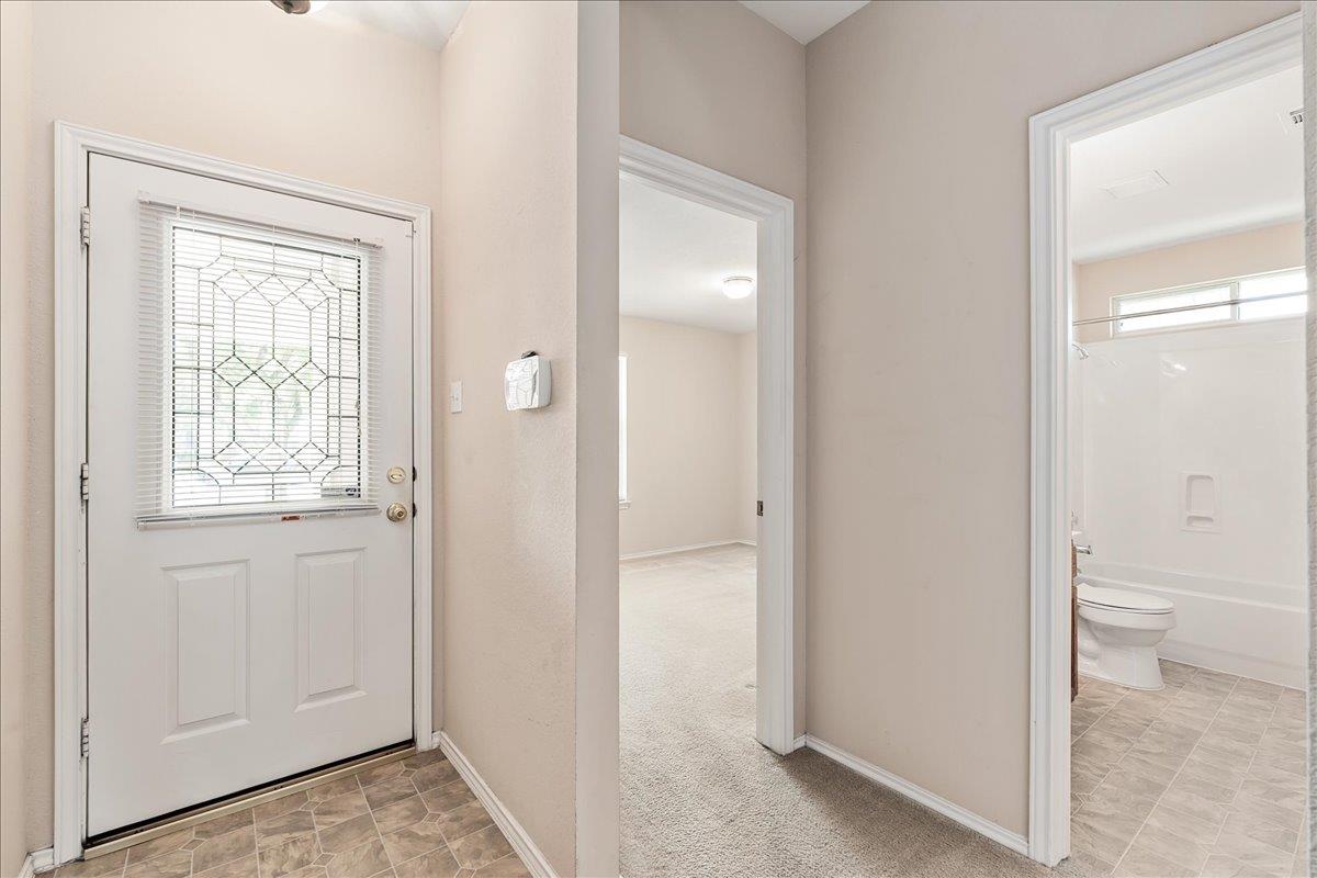 103 Wren Cv, Hutto, TX 78634