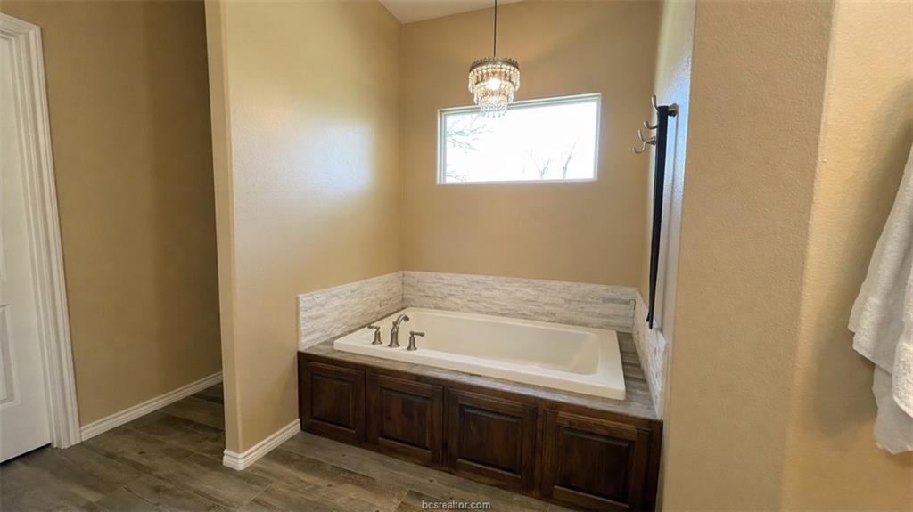 11810 Riley Green Road, Franklin, TX 77856