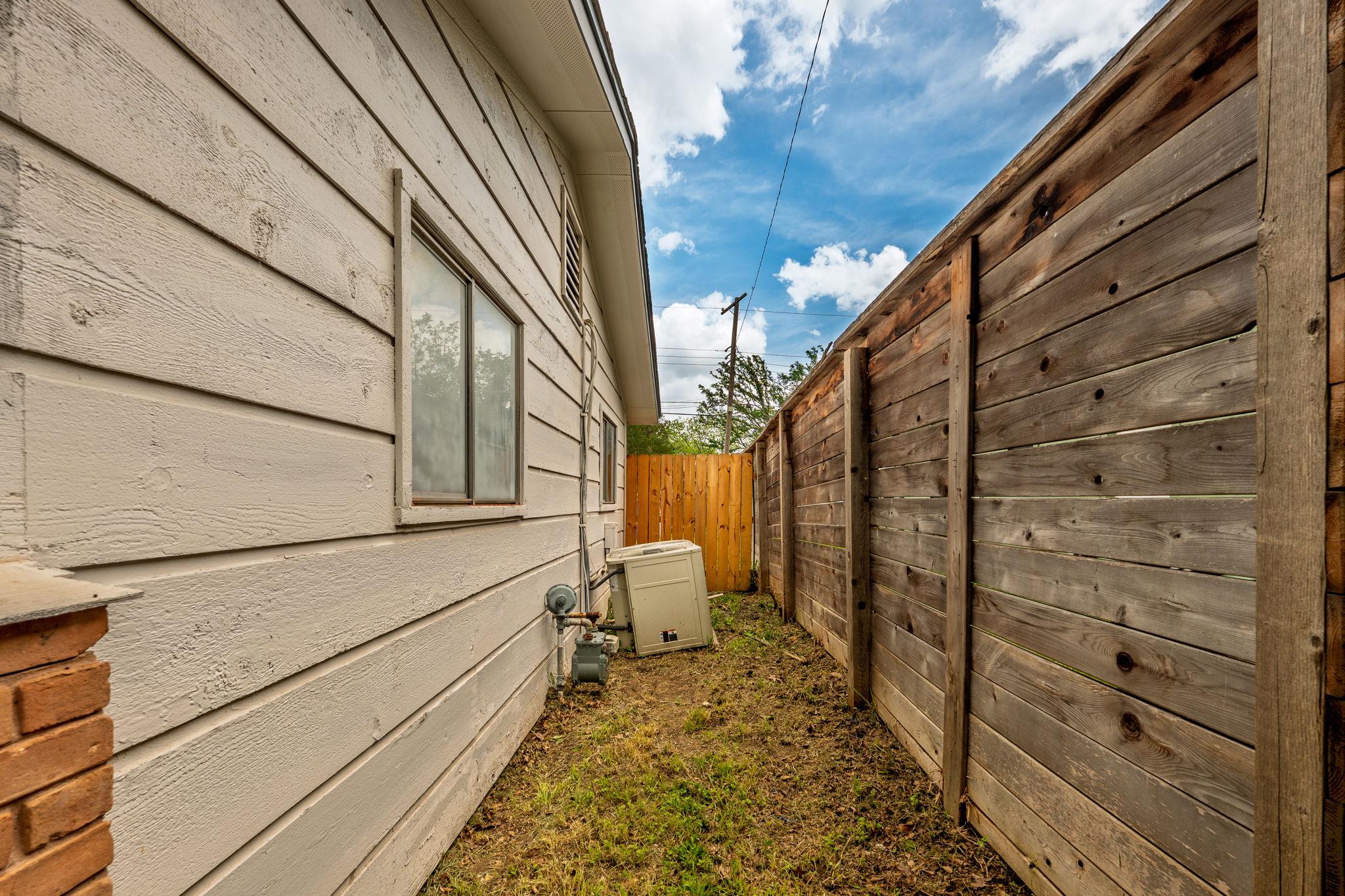 2613 Nottingham Ln, Austin, TX 78704