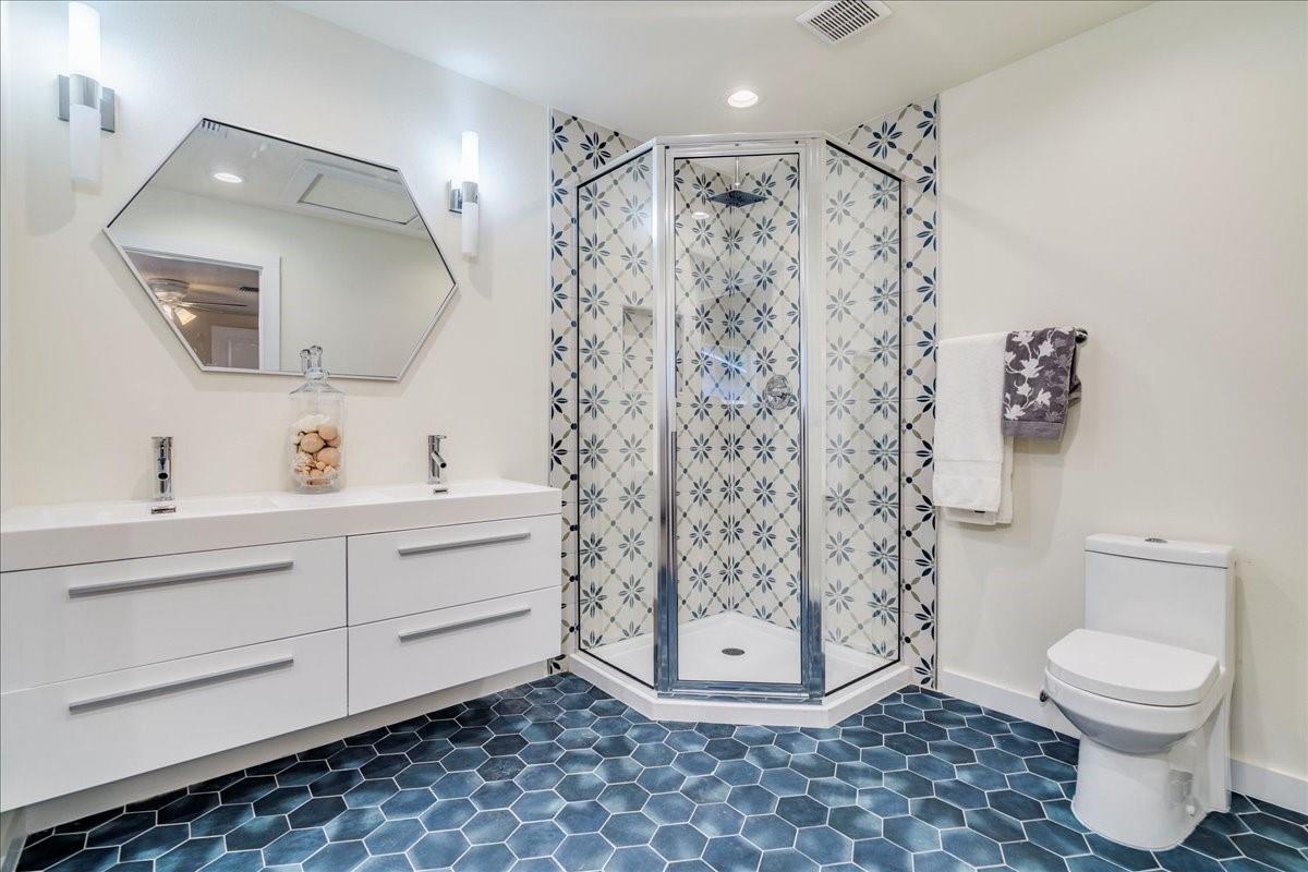 1120 Spur St, Austin, TX 78721