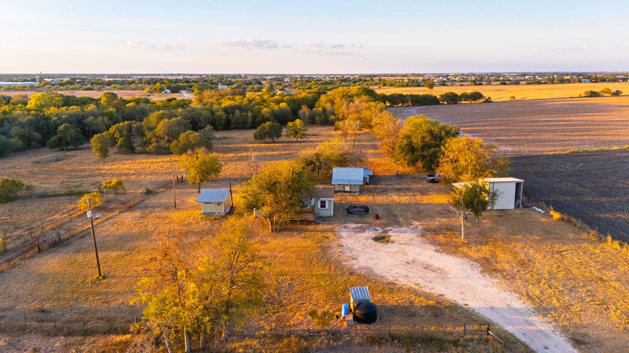 645 Old Luling Rd, Lockhart, TX 78644