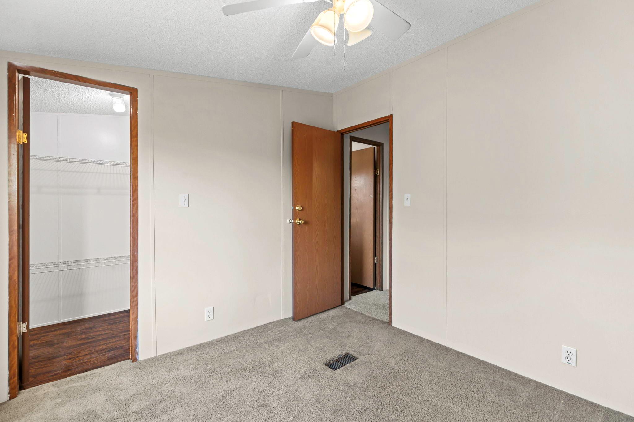 645 Old Luling Rd, Lockhart, TX 78644