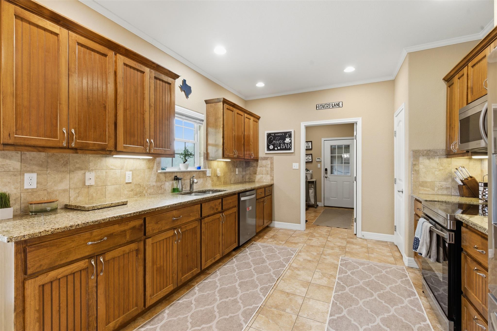 1221 Lovers Ln, Bastrop, TX 78602