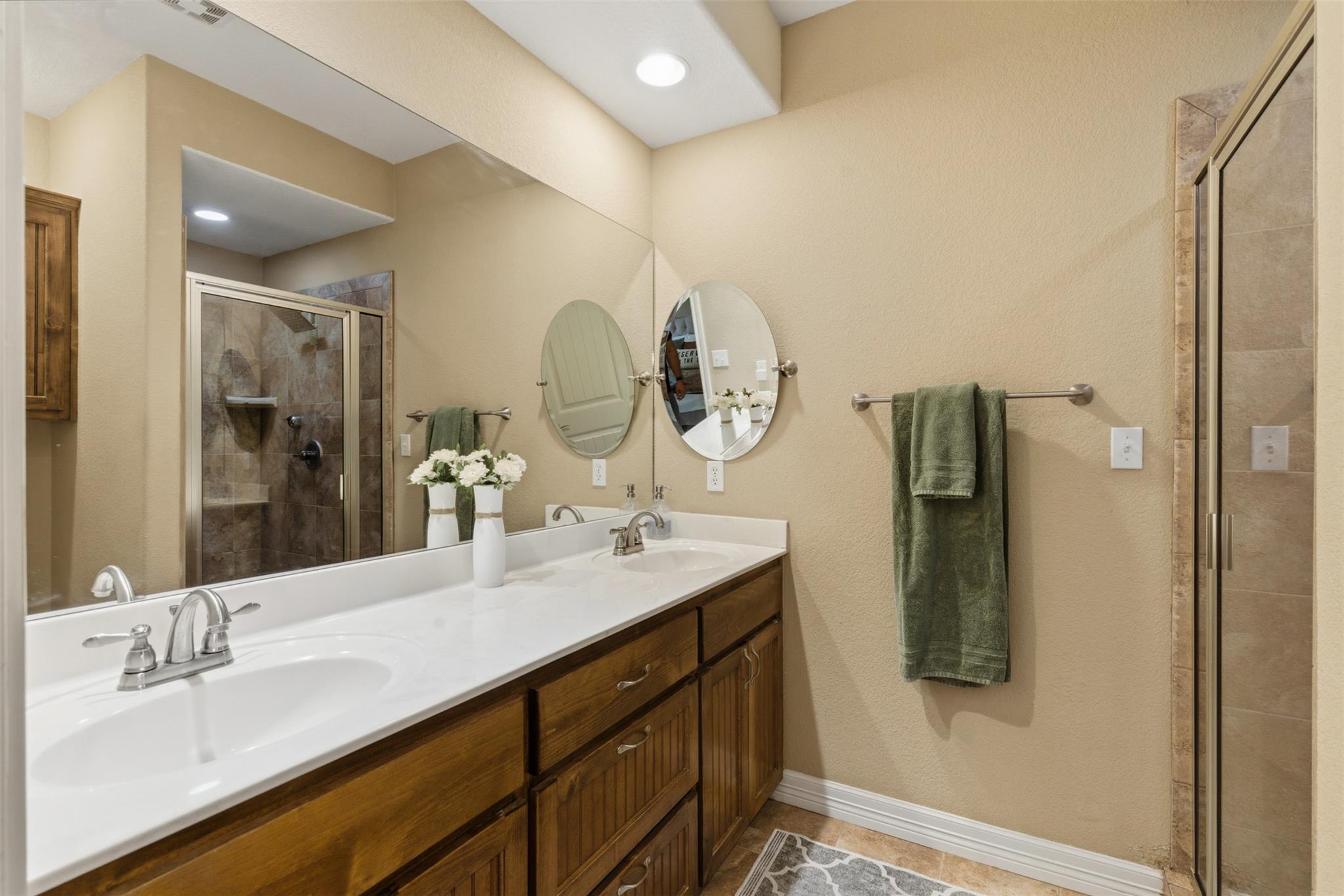 1221 Lovers Ln, Bastrop, TX 78602