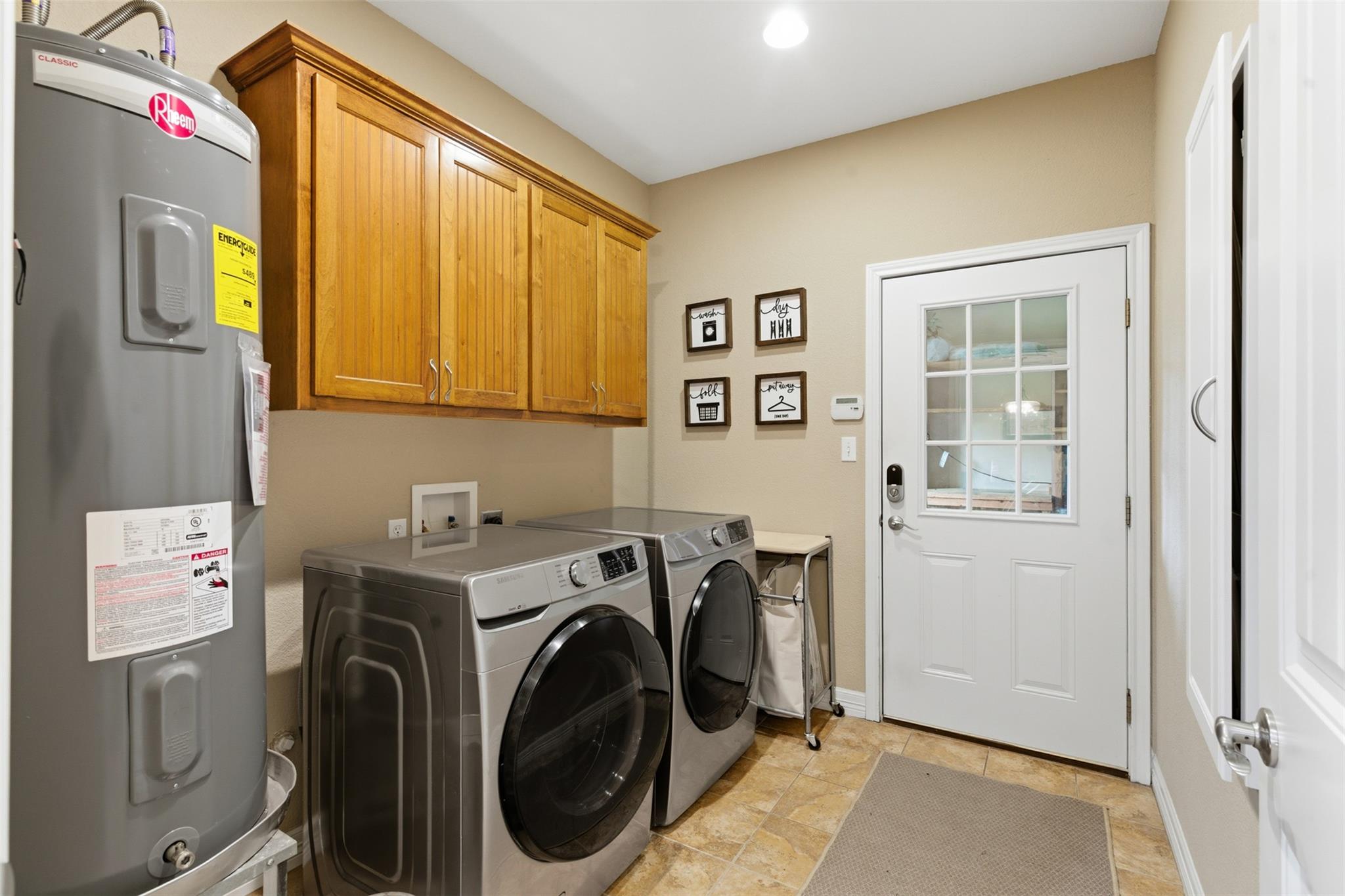 1221 Lovers Ln, Bastrop, TX 78602