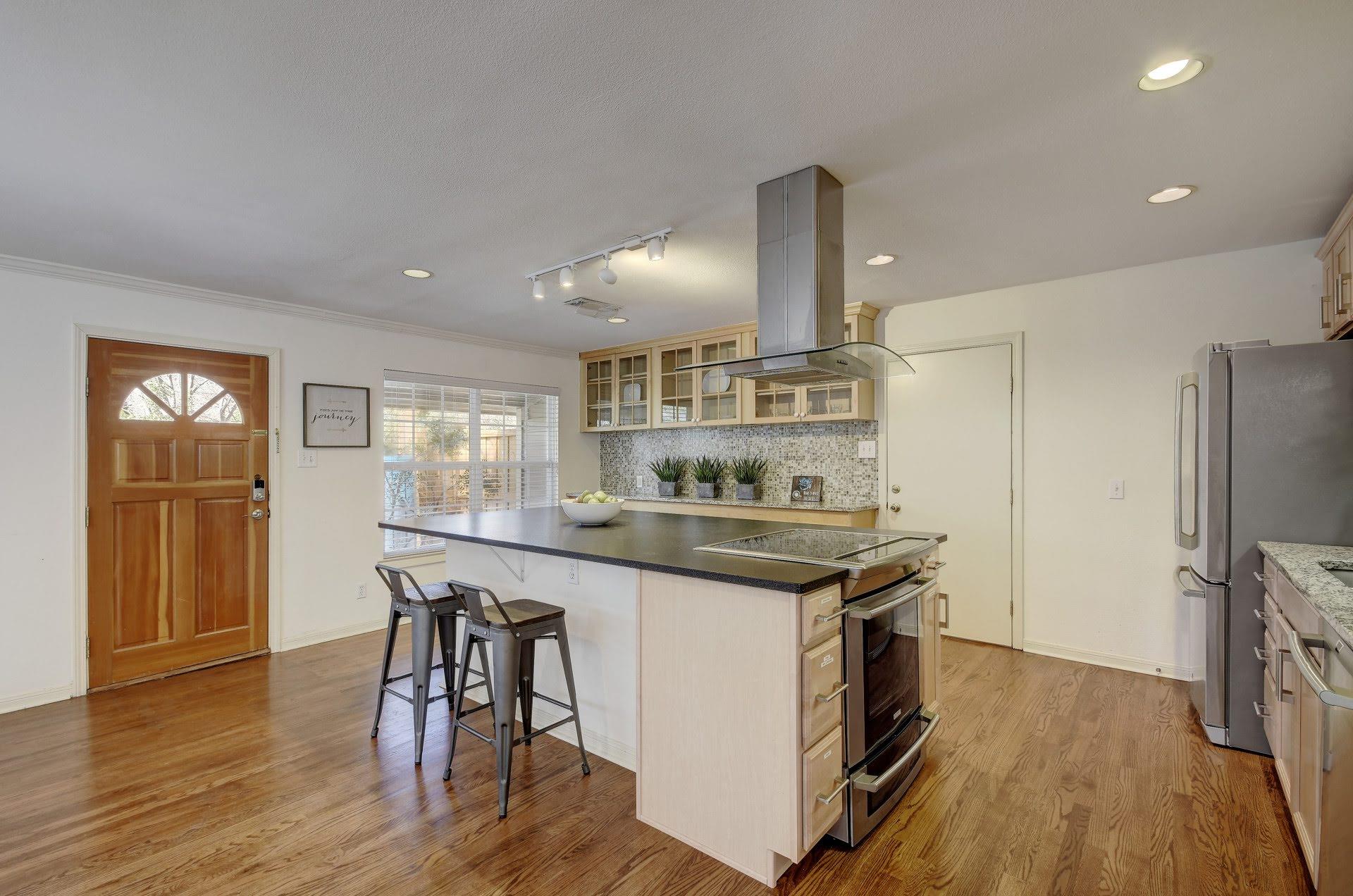 1909 WINSTED Ln, Austin, TX 78703