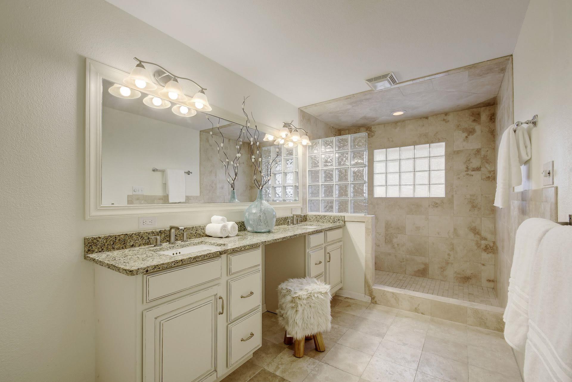 1909 WINSTED Ln, Austin, TX 78703