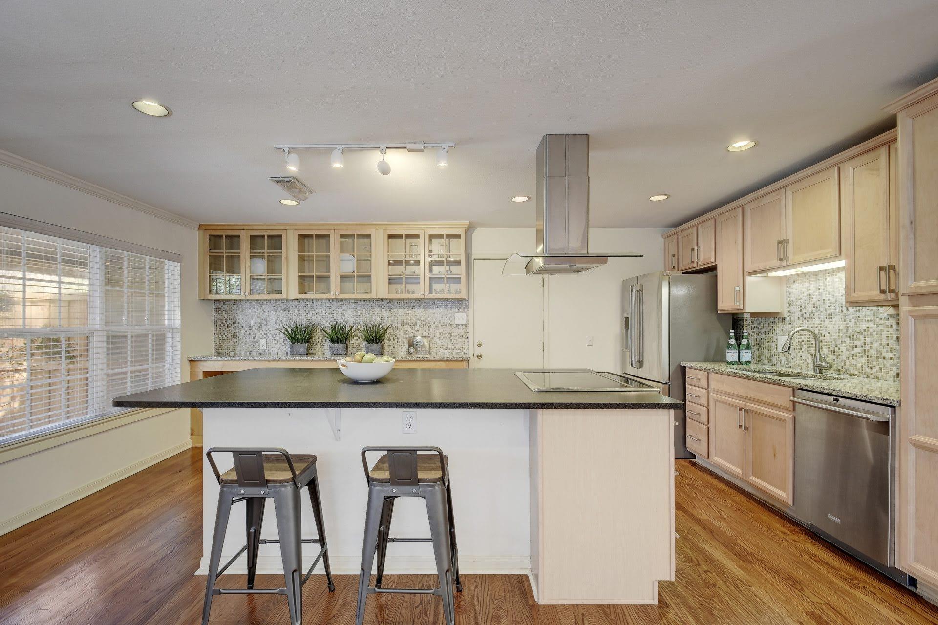 1909 WINSTED Ln, Austin, TX 78703