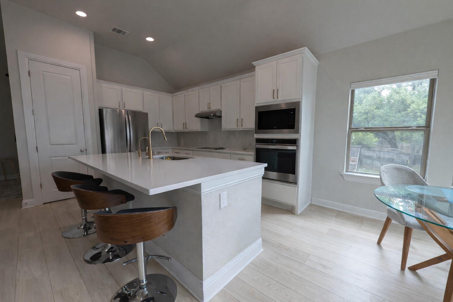 125 WHISTLING WILLOW Dr, Georgetown, TX 78628