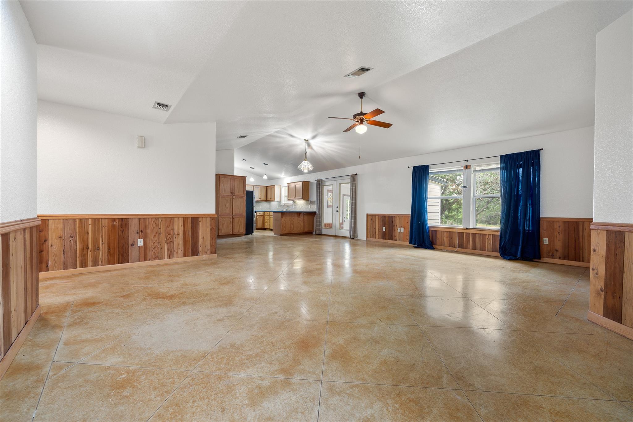 283 Rust Ranch Rd, Blanco, TX 78606