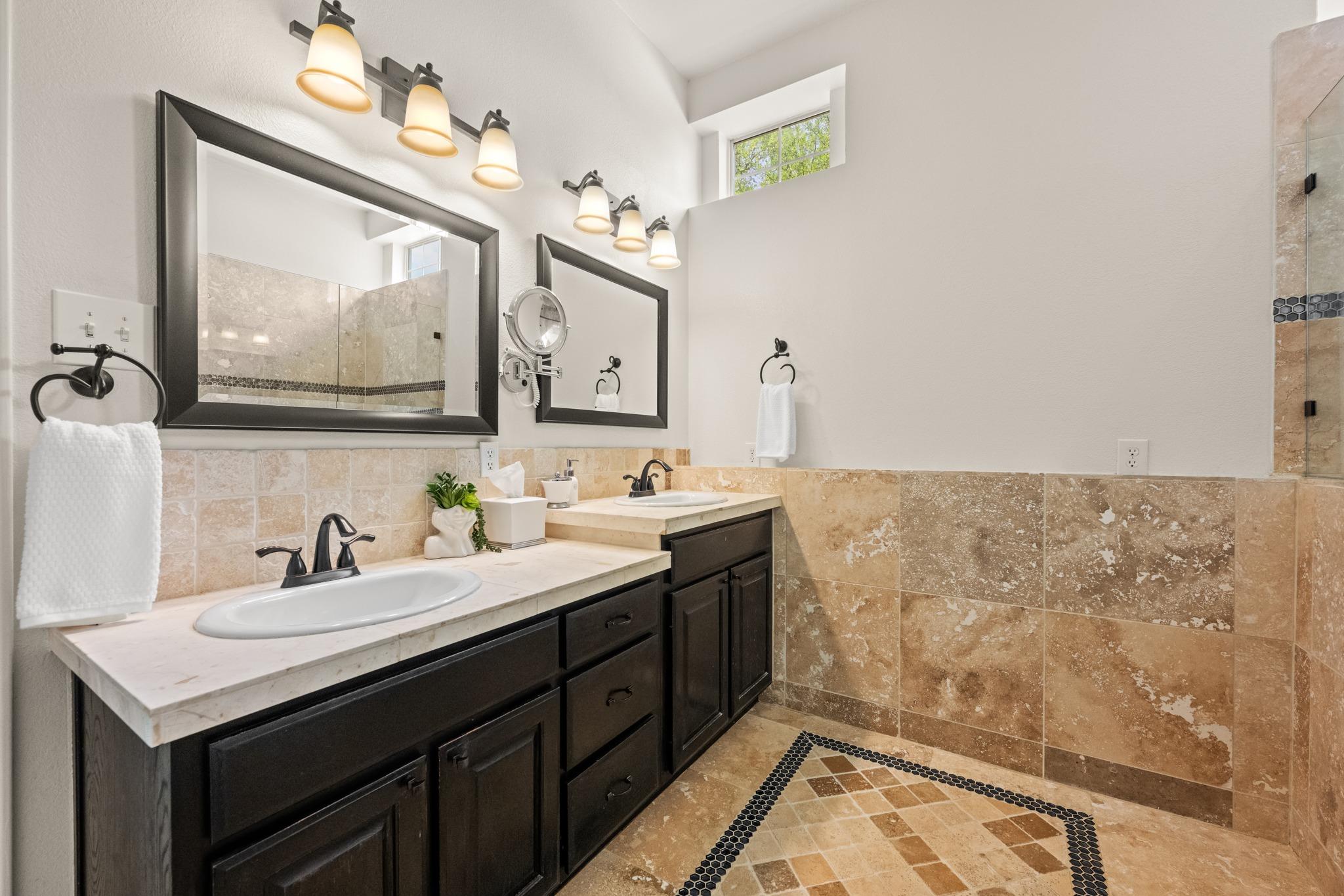 508 S Lariat Cir, Dripping Springs, TX 78620