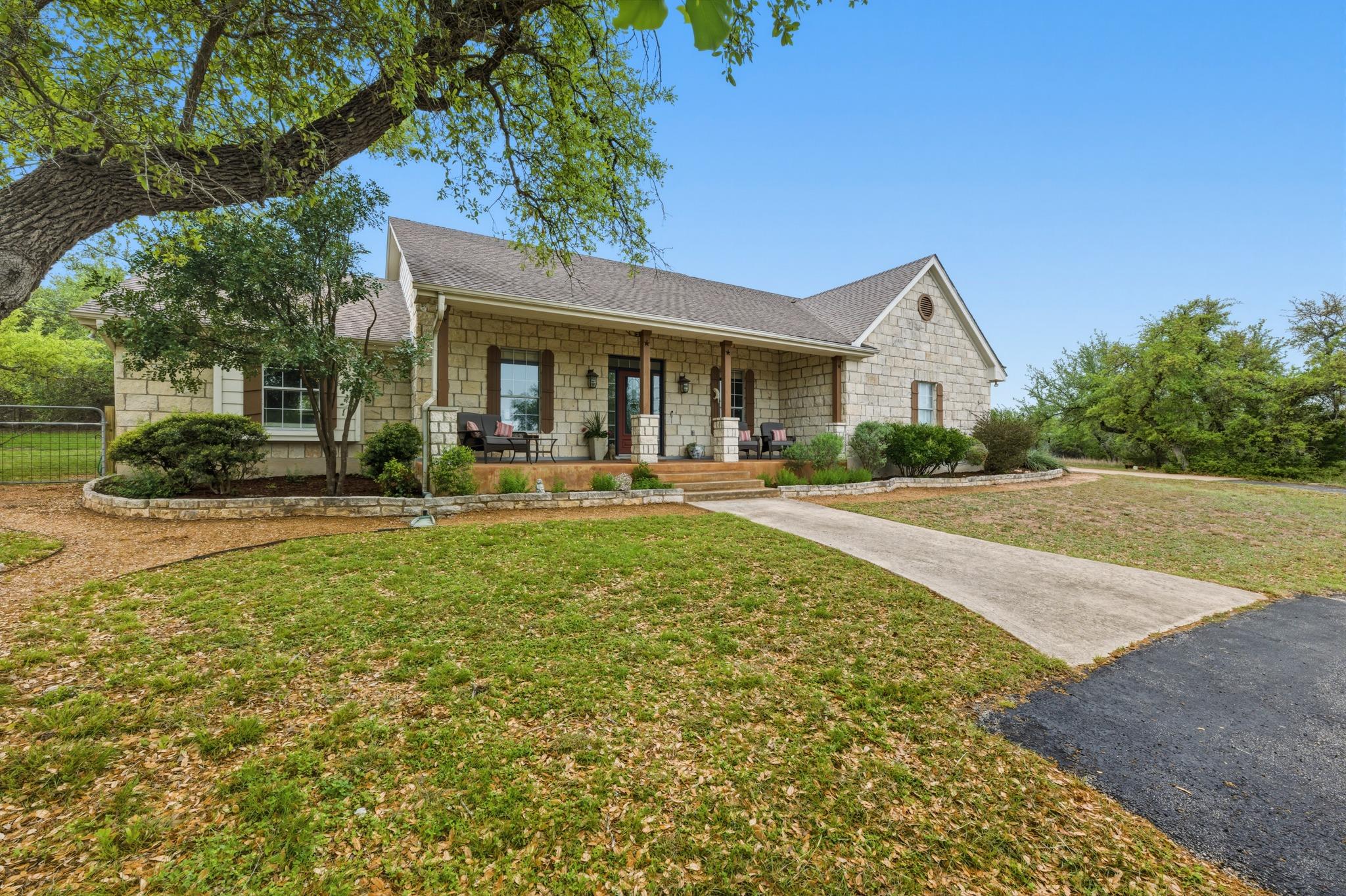 508 S Lariat Cir, Dripping Springs, TX 78620