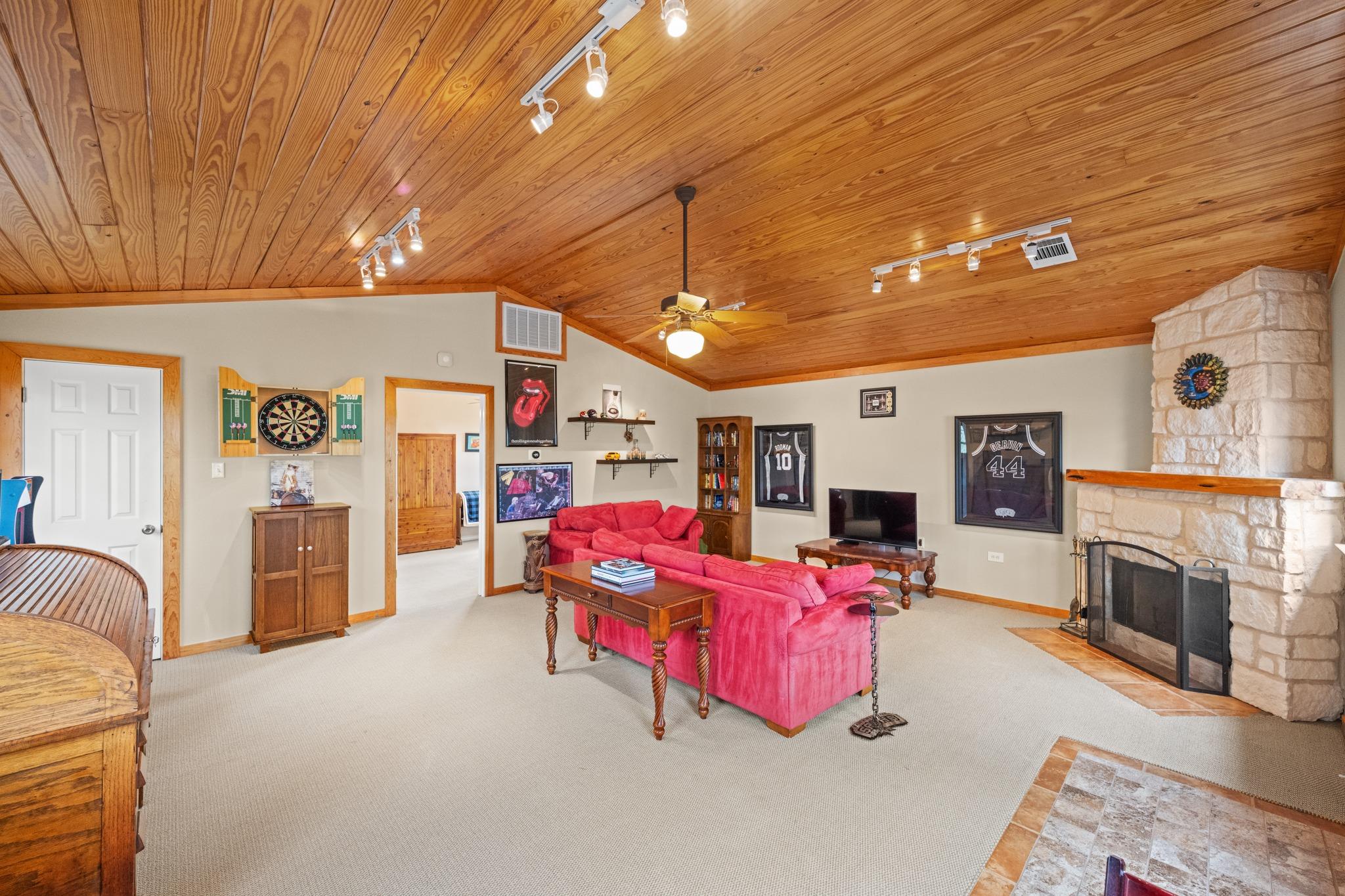 508 S Lariat Cir, Dripping Springs, TX 78620