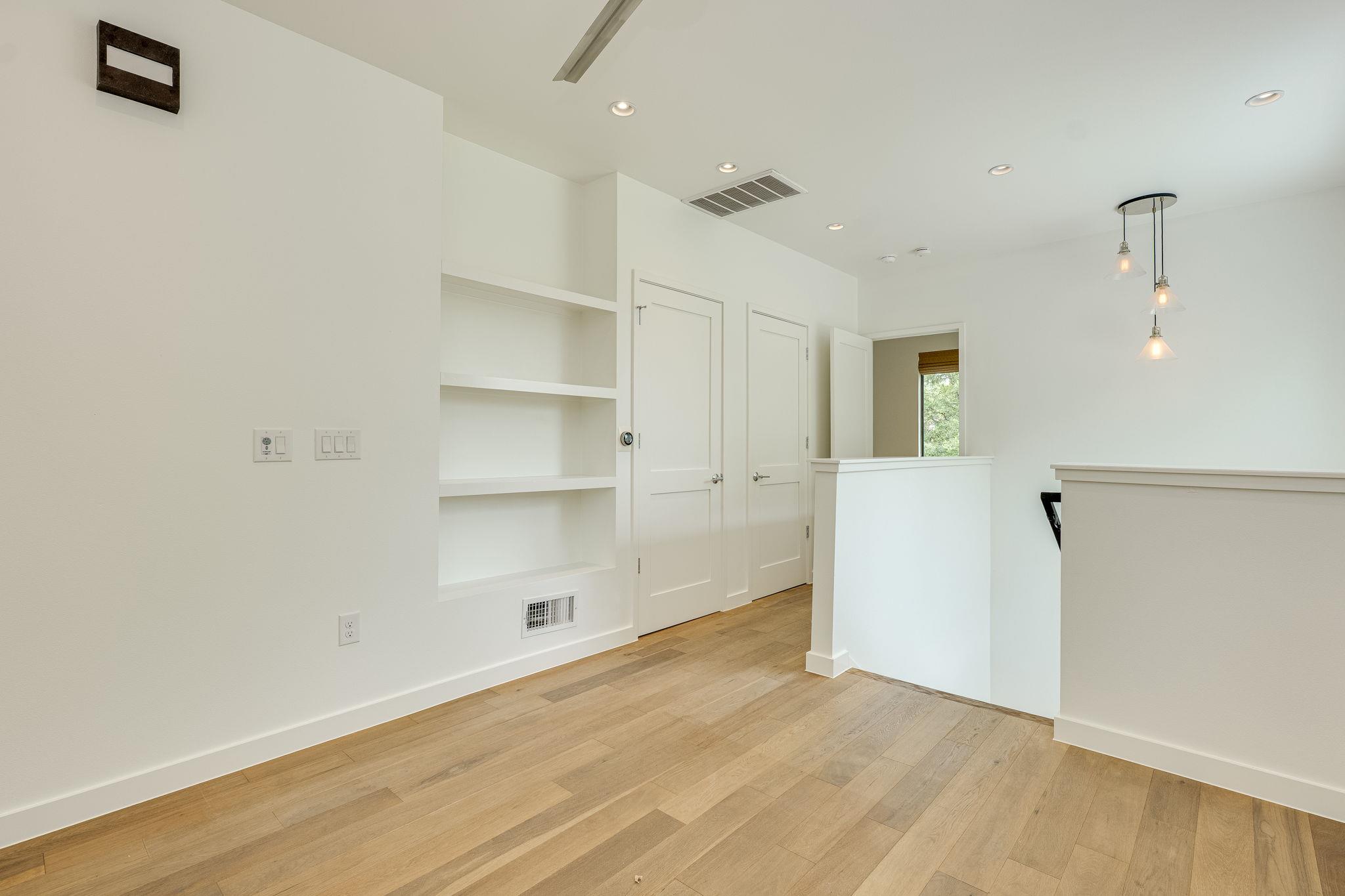 1704 S 5th St # B, Austin, TX 78704