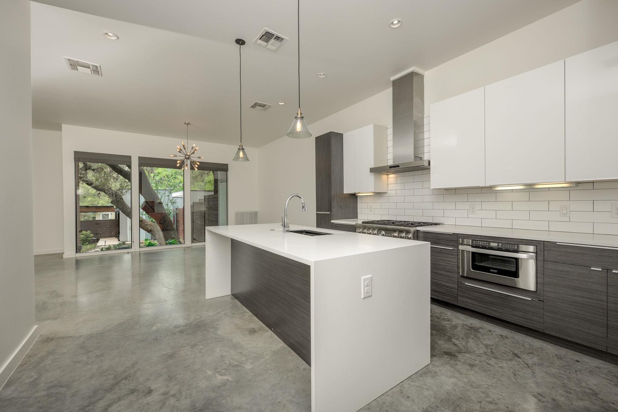 1704 S 5th St # B, Austin, TX 78704