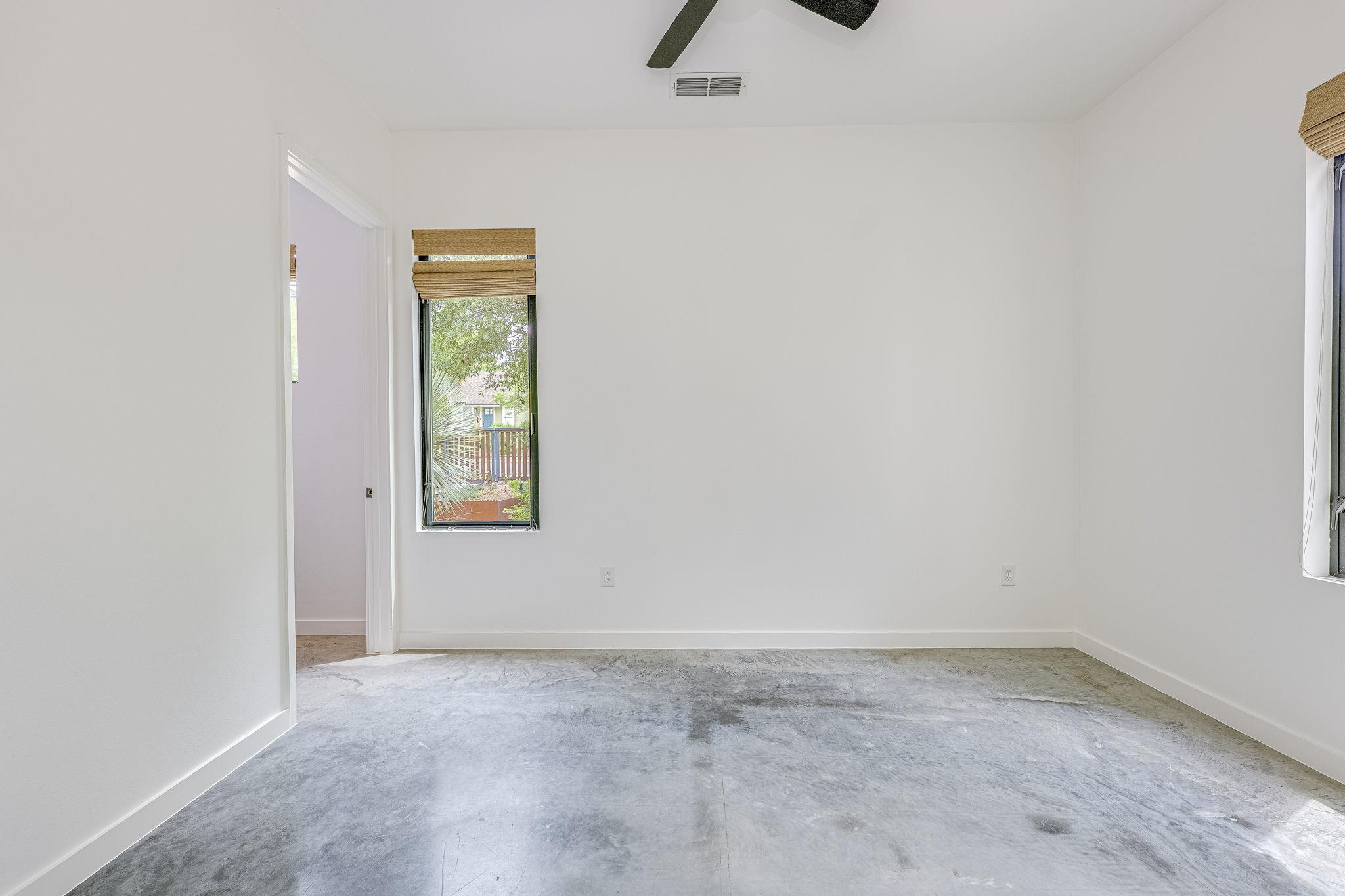 1704 S 5th St # B, Austin, TX 78704