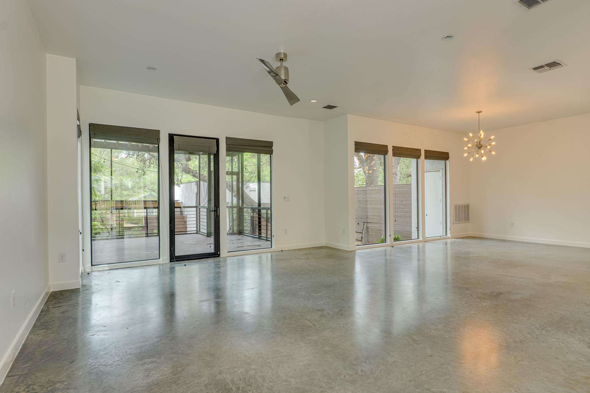 1704 S 5th St # B, Austin, TX 78704