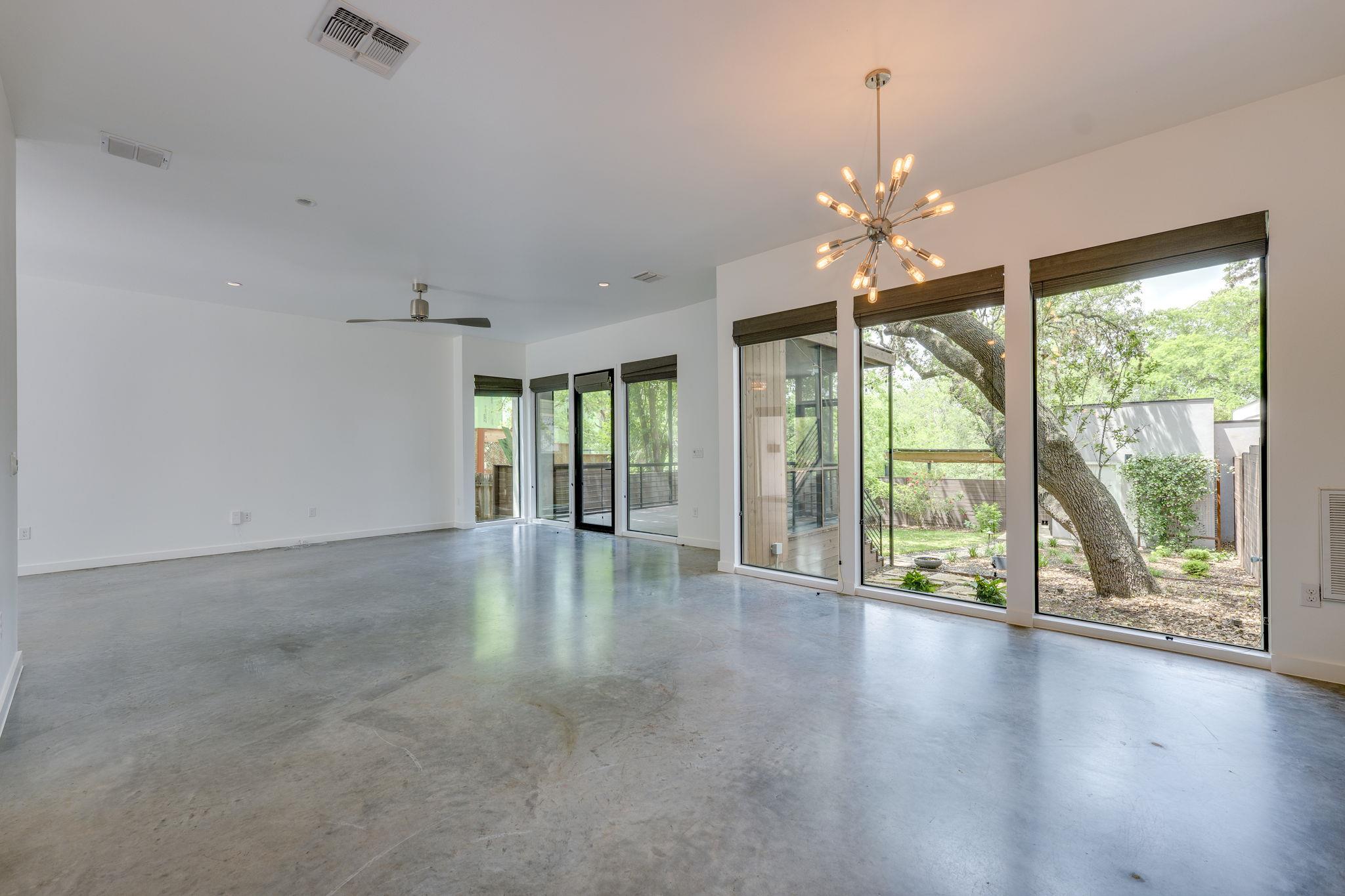 1704 S 5th St # B, Austin, TX 78704