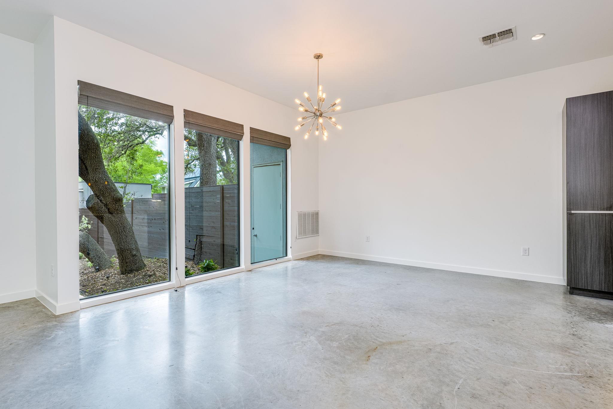 1704 S 5th St # B, Austin, TX 78704