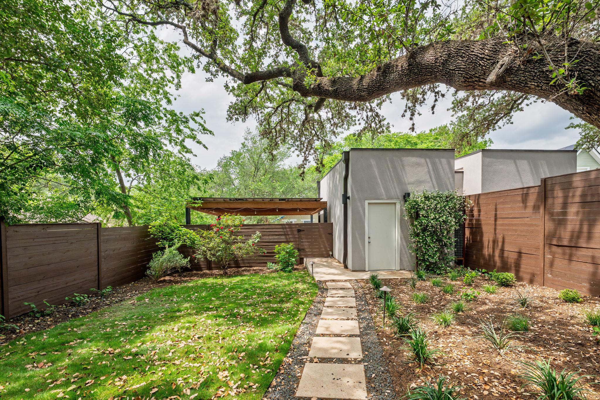 1704 S 5th St # B, Austin, TX 78704