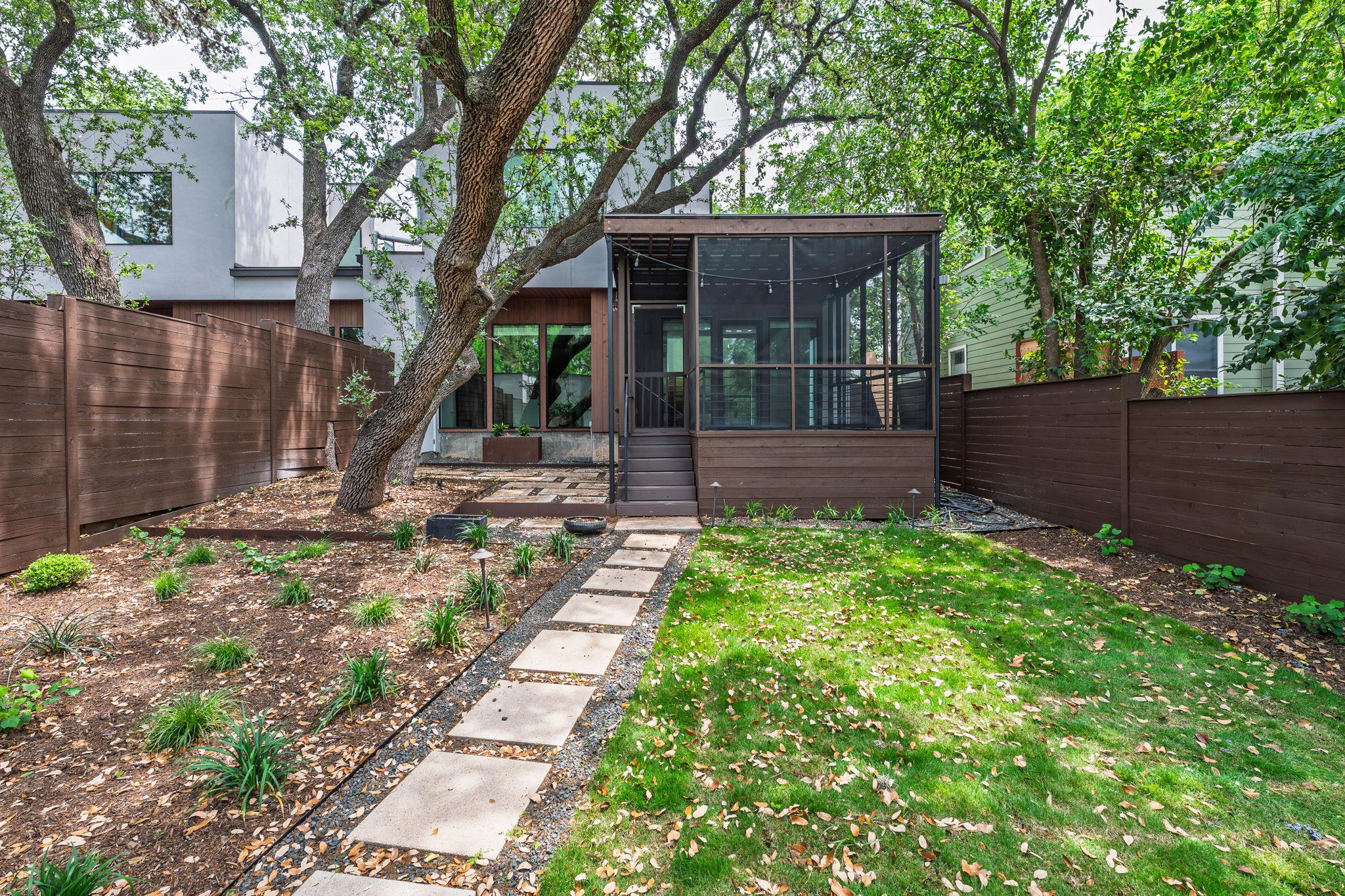 1704 S 5th St # B, Austin, TX 78704