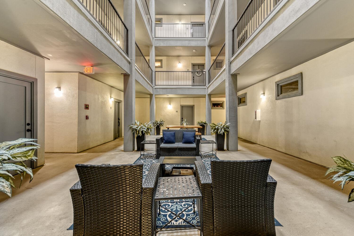 908 Nueces St # 14, Austin, TX 78701