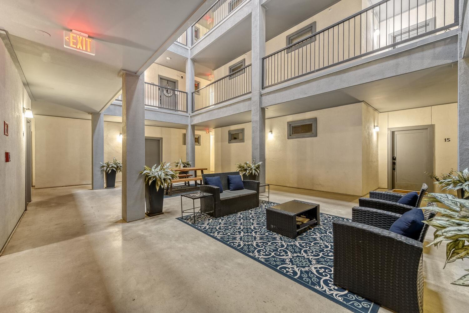 908 Nueces St # 14, Austin, TX 78701