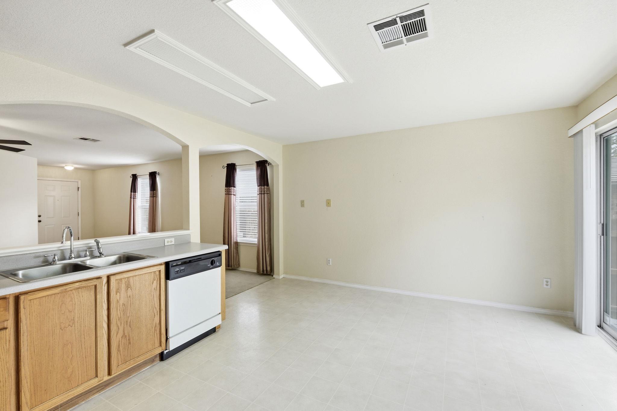 3807 Haleys Way, Round Rock, TX 78665