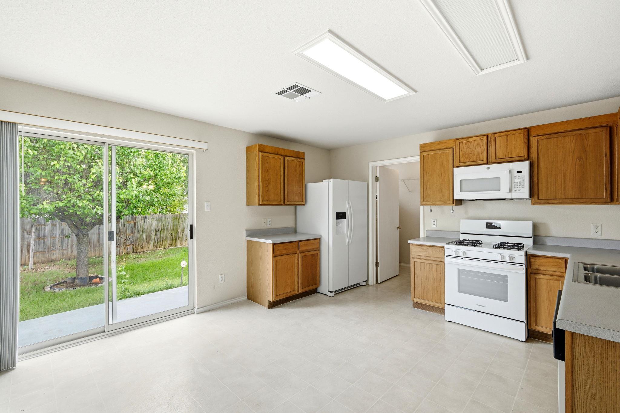 3807 Haleys Way, Round Rock, TX 78665