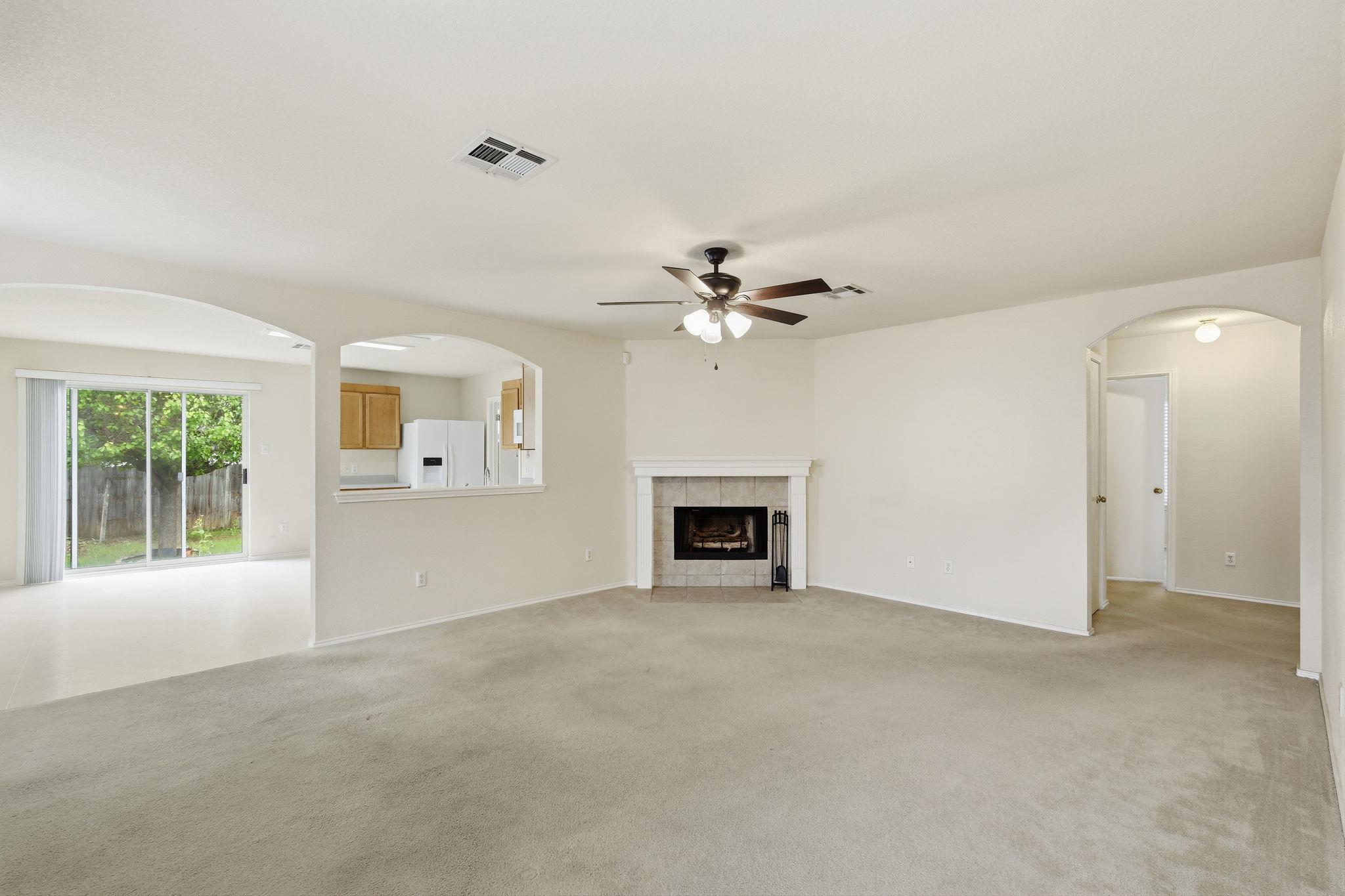 3807 Haleys Way, Round Rock, TX 78665