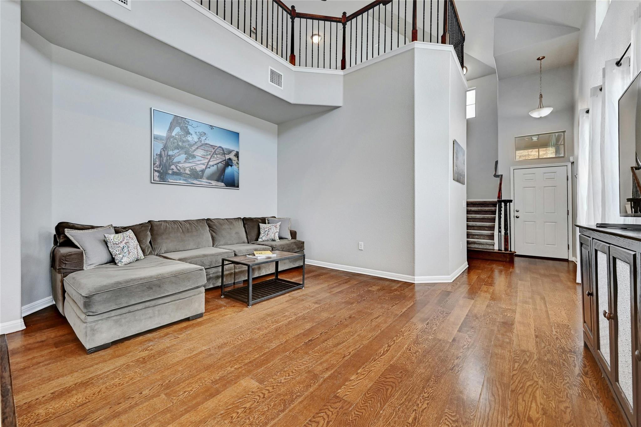 912 Sleepy Dell Ln, Austin, TX 78748