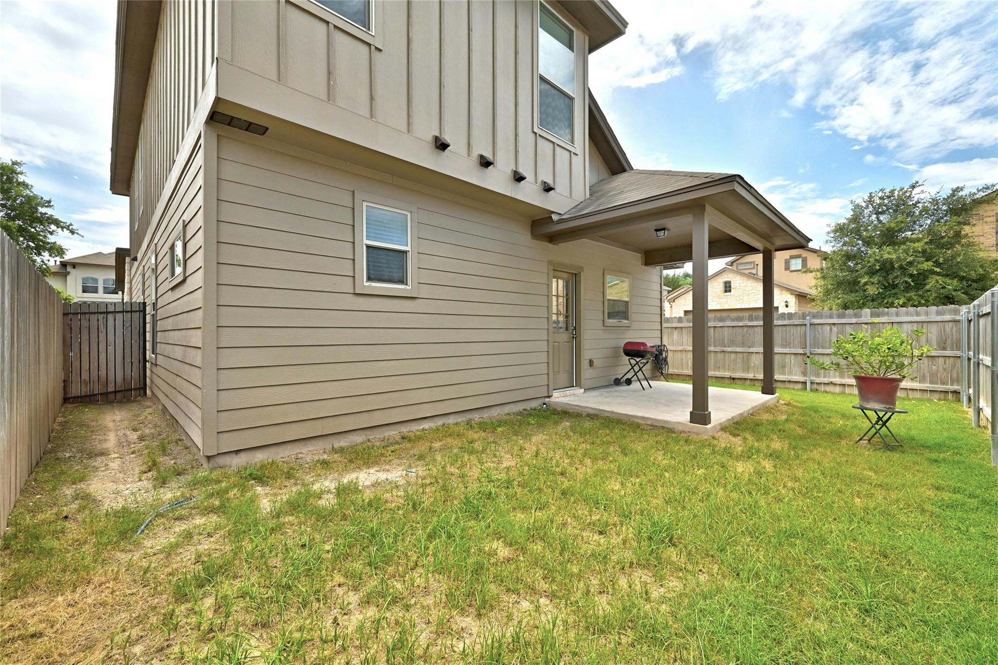 912 Sleepy Dell Ln, Austin, TX 78748