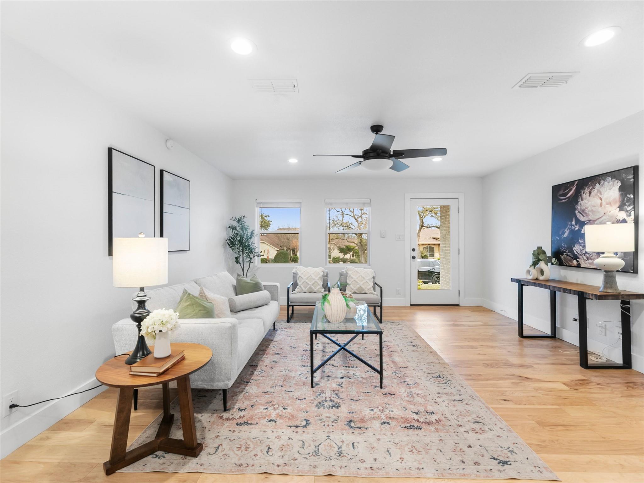 1003 Porpoise St, Lakeway, TX 78734