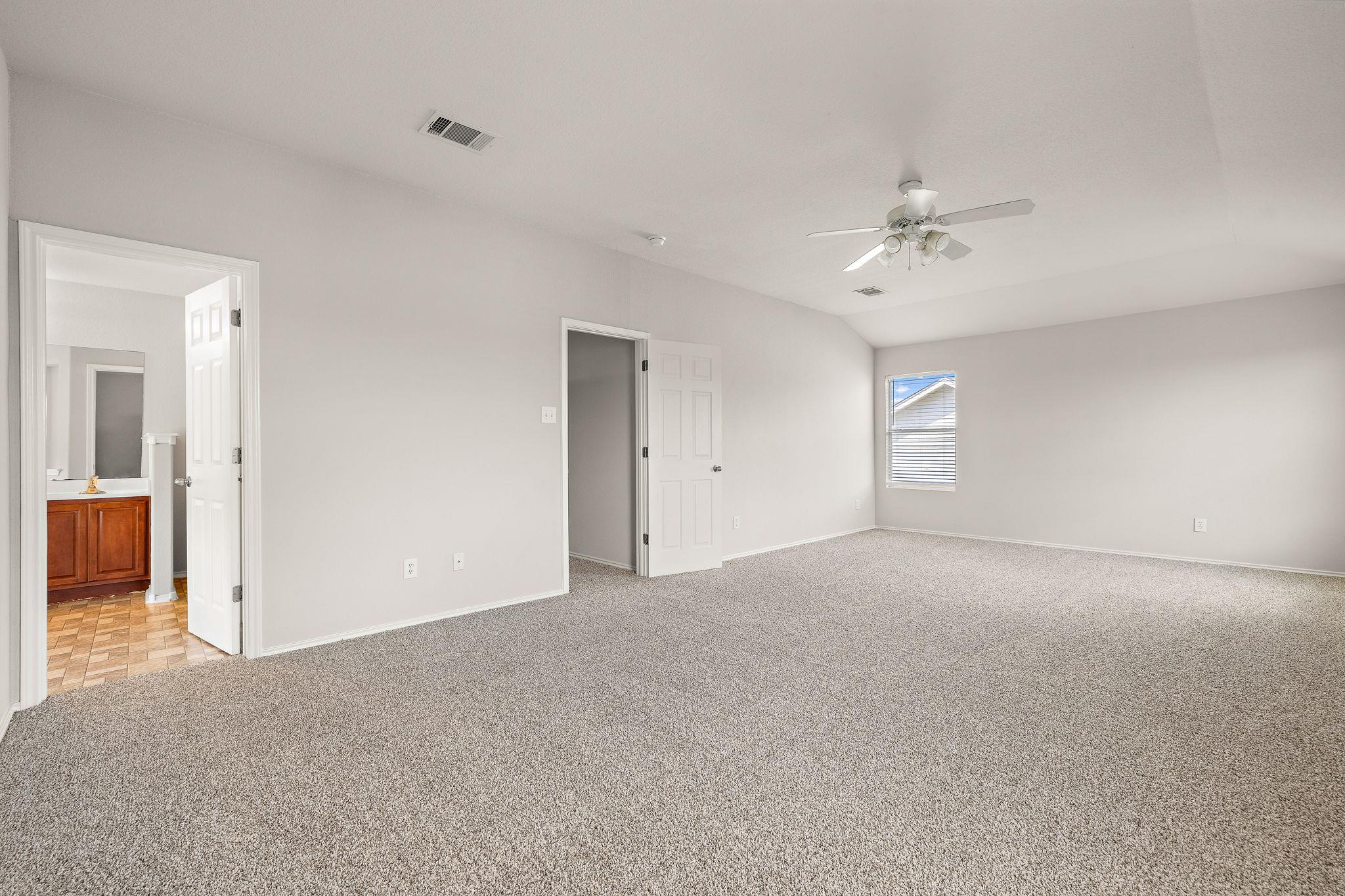 513 Friendship Cv, Leander, TX 78641